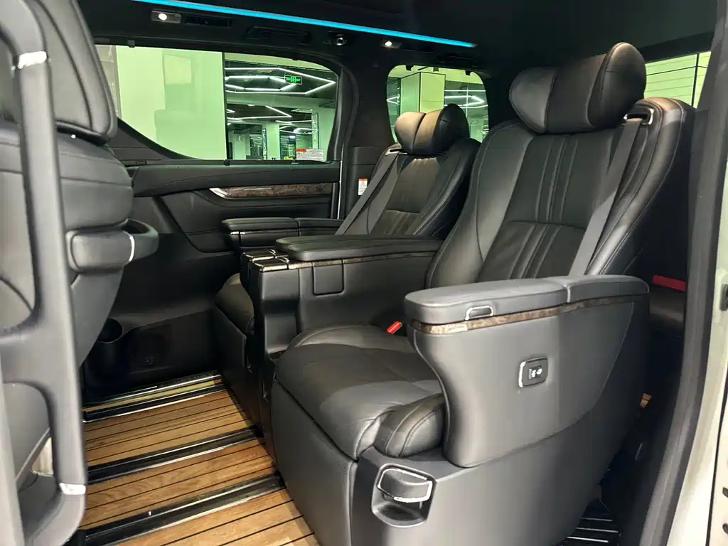 Toyota Alphard 2019 — фото 6