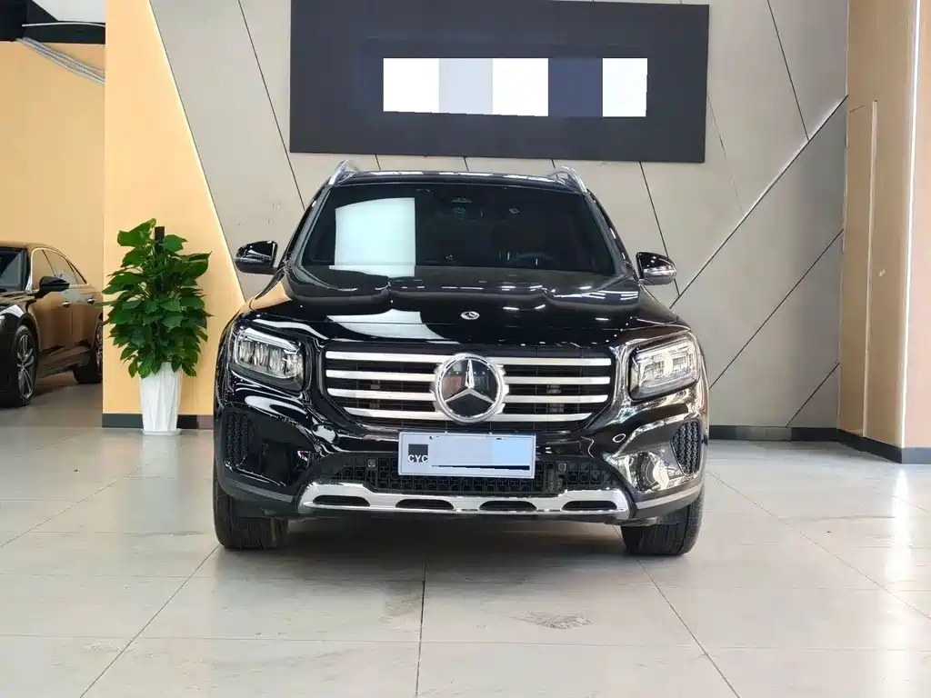 Mercedes-Benz GLB 2024 — фото 2