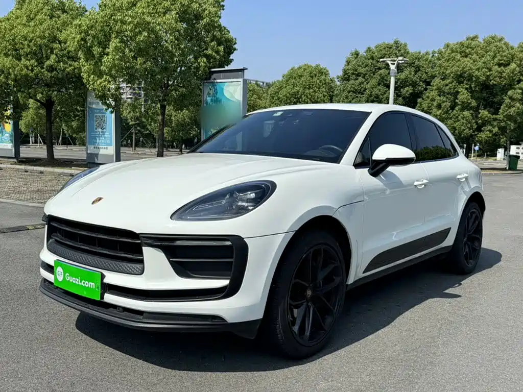 Porsche Macan 2022 — фото 1