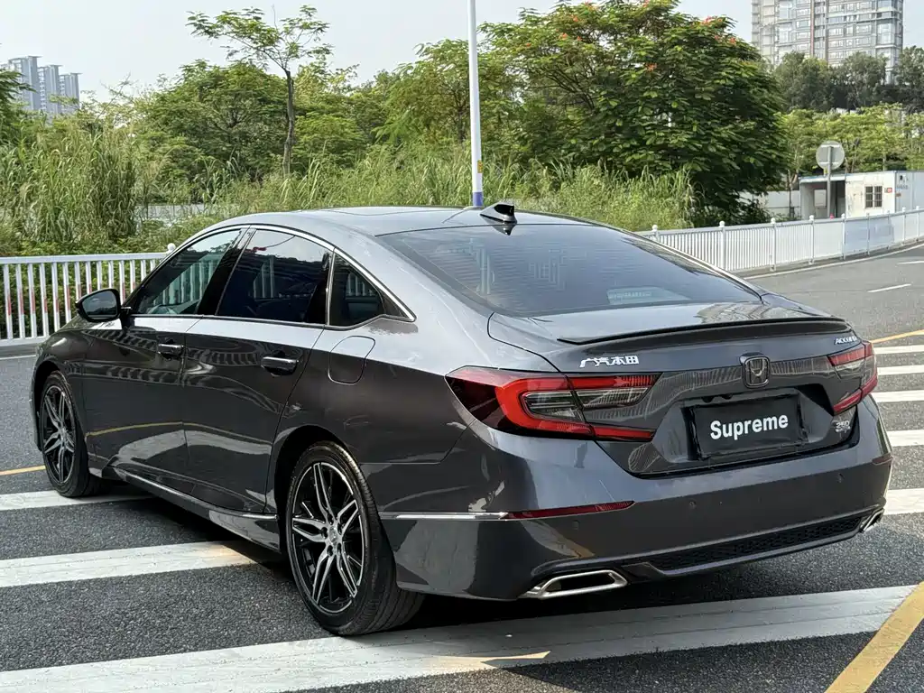 Honda Accord 2022 — фото 11