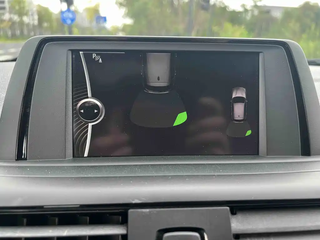 BMW 1 Series 2012 — фото 14