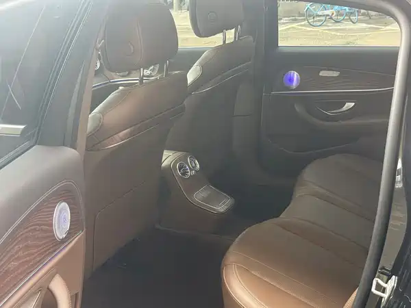 Mercedes-Benz E-Class 2023