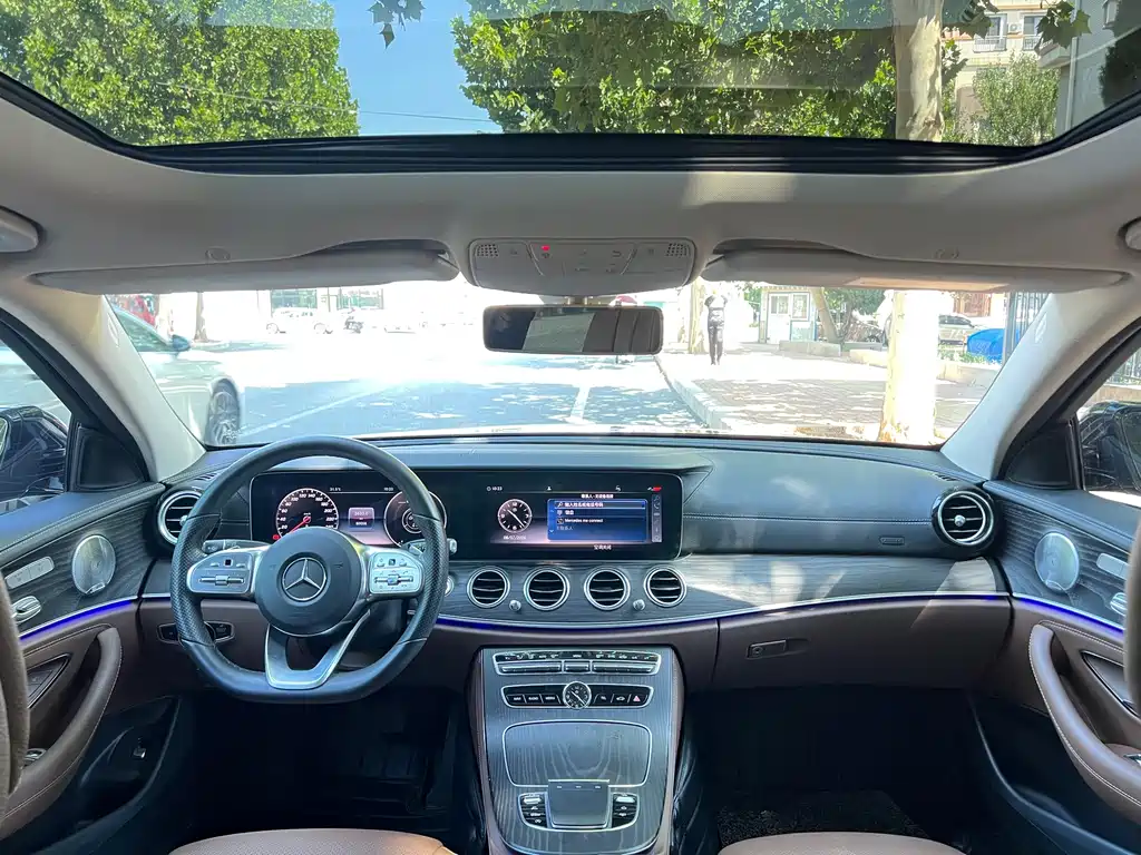 Mercedes-Benz E-Class 2020 — фото 11