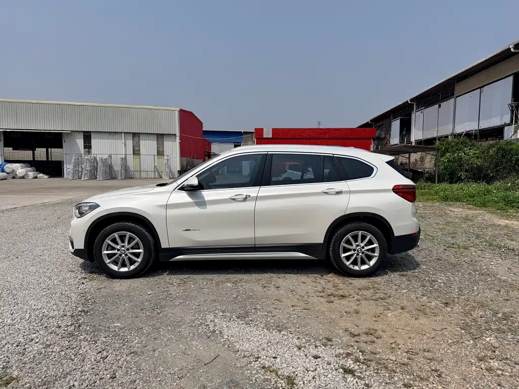 BMW X1 2017 — фото 4