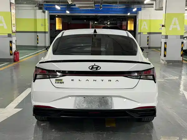 Hyundai Elantra 2023