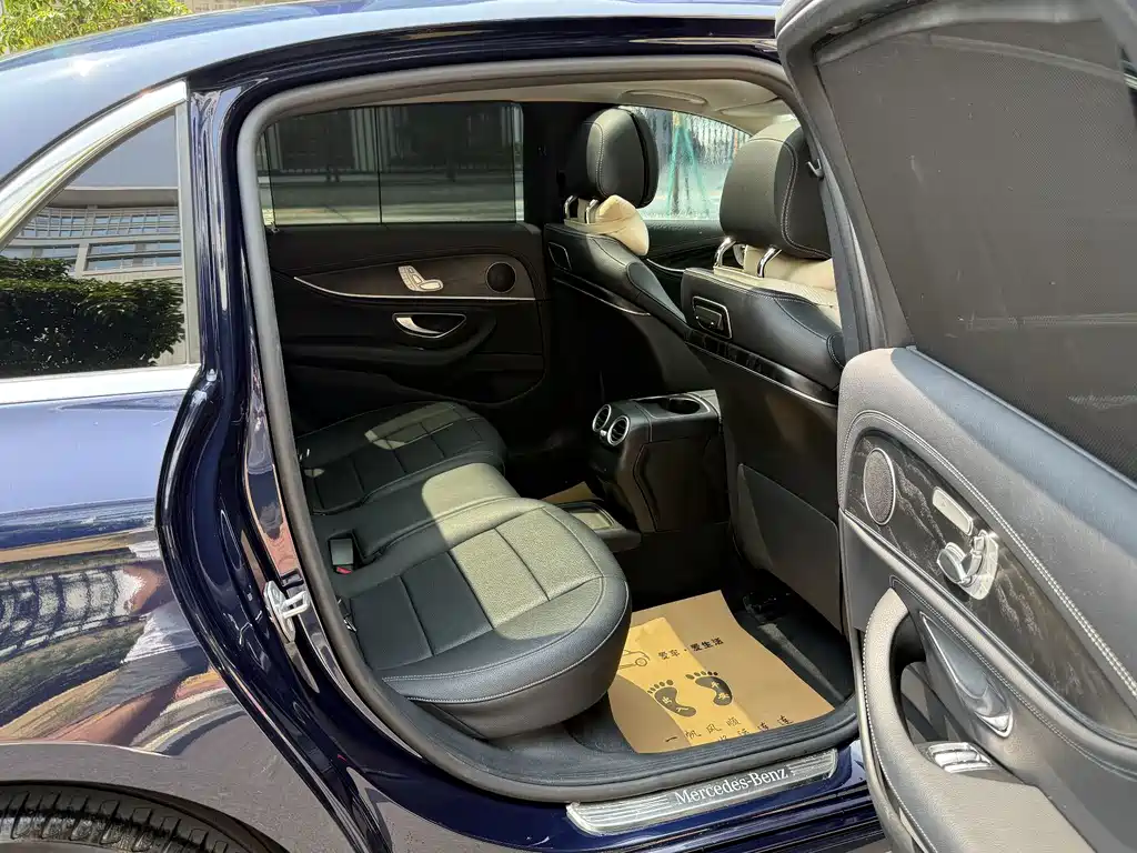 Mercedes-Benz E-Class 2018 — фото 13