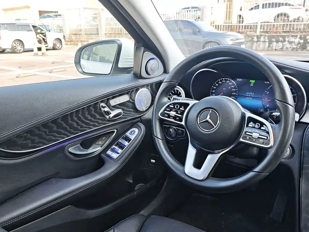 Mercedes-Benz C-Class 2018 — фото 8