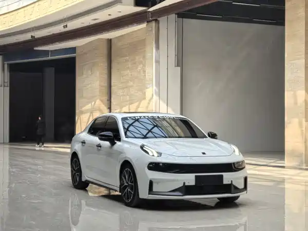 Lynk & Co 03 2022