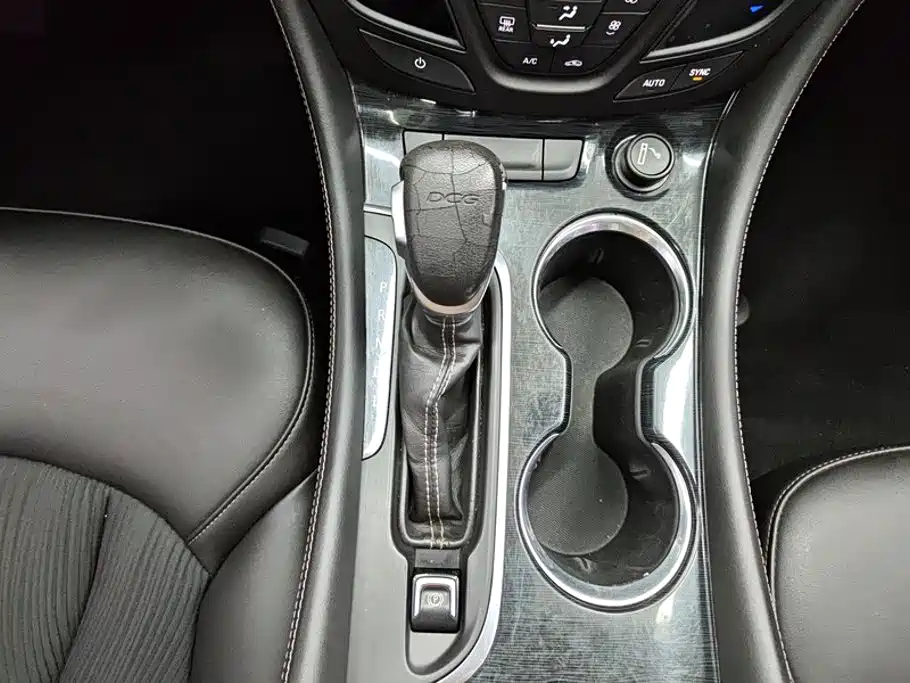 Buick Envision Plus 2016 — фото 16