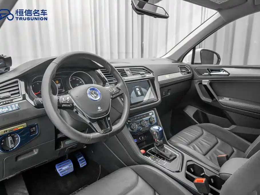 Volkswagen Tiguan L 2019 — фото 12