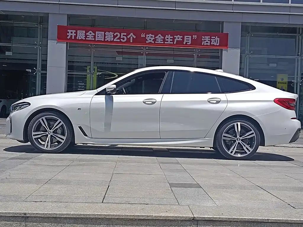 BMW 6 Series GT 2023 — фото 5