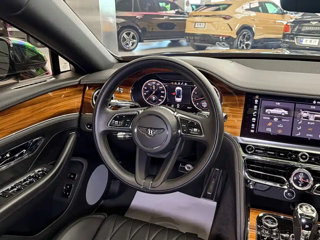 Bentley Flying Spur 2023 — фото 10