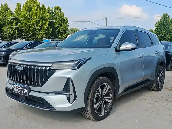 Geely Boyue L 2025