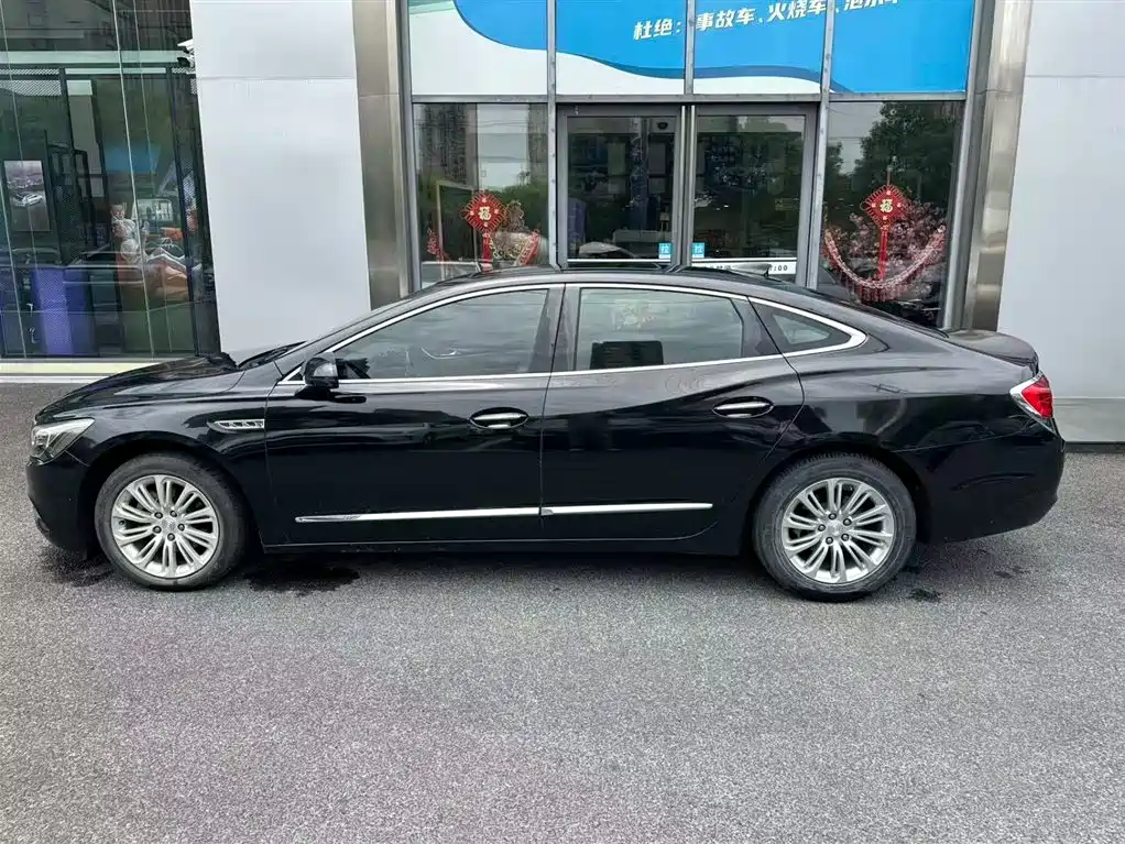 Buick LaCrosse 2018 — фото 12