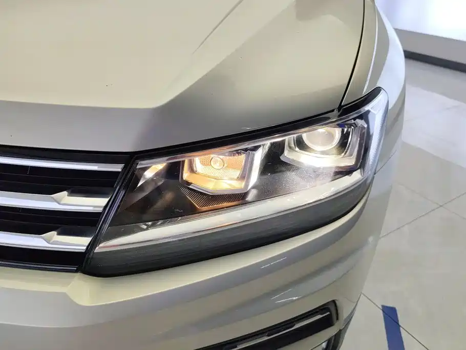 Volkswagen Tiguan L 2021 — фото 5