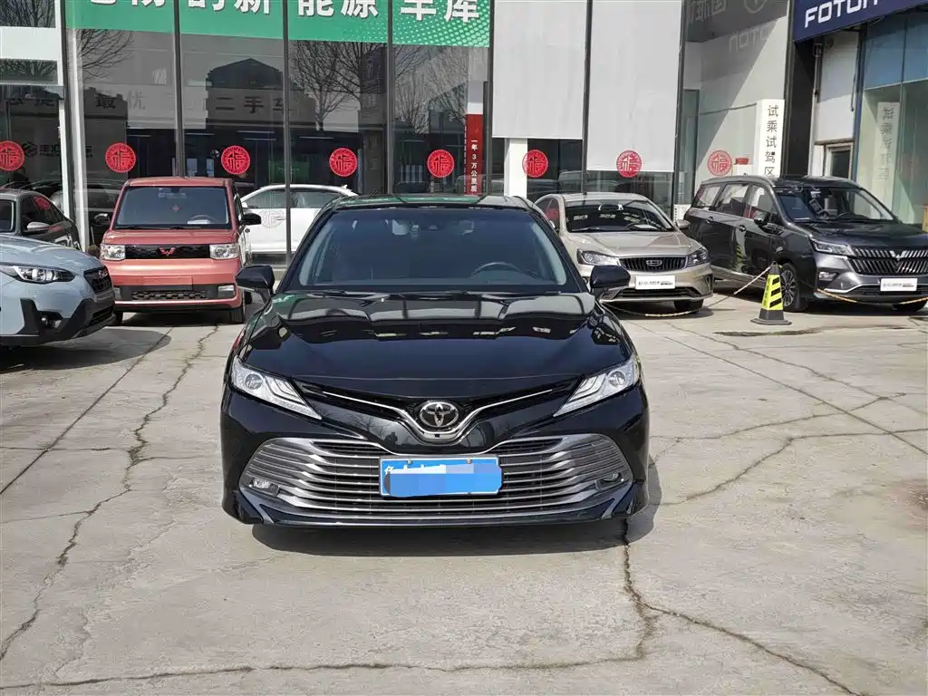 Toyota Camry 2020 — фото 2