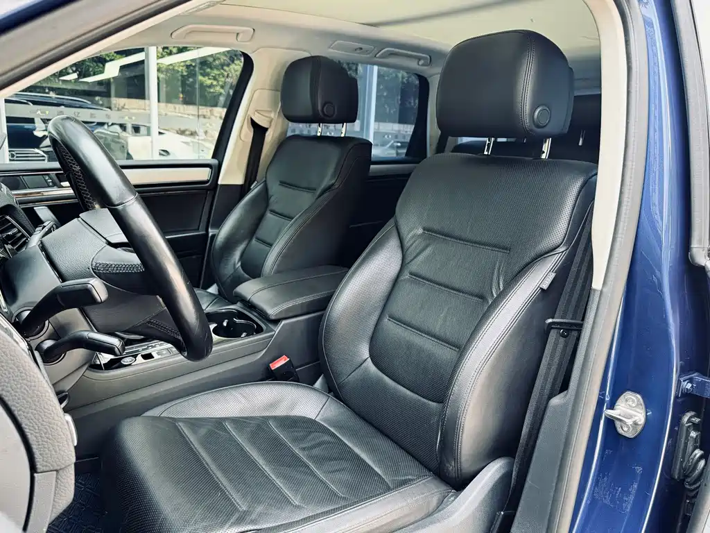 Volkswagen Touareg 2019 — фото 18