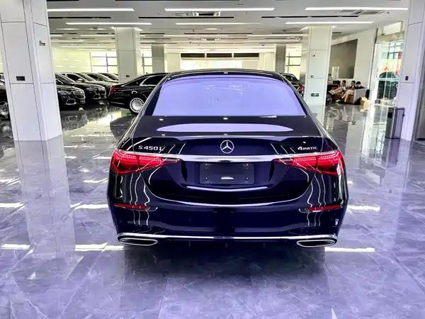 Mercedes-Benz S-Class 2024
