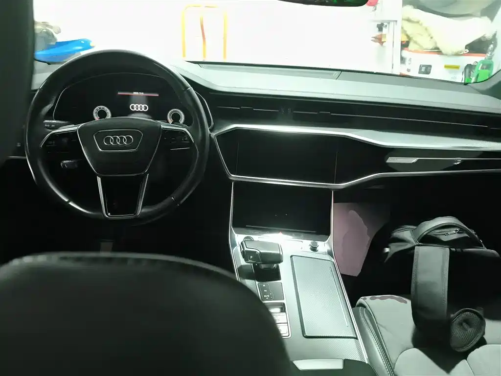 Audi A6L 2023 — фото 10