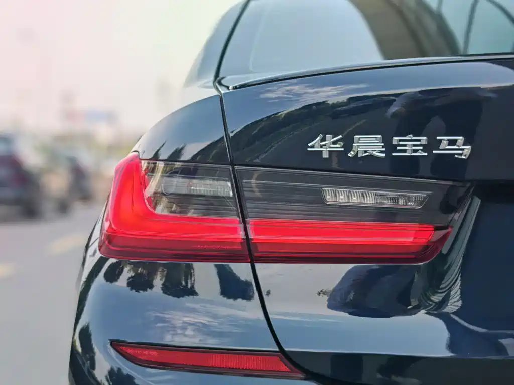 BMW 3 Series 2021 — фото 13