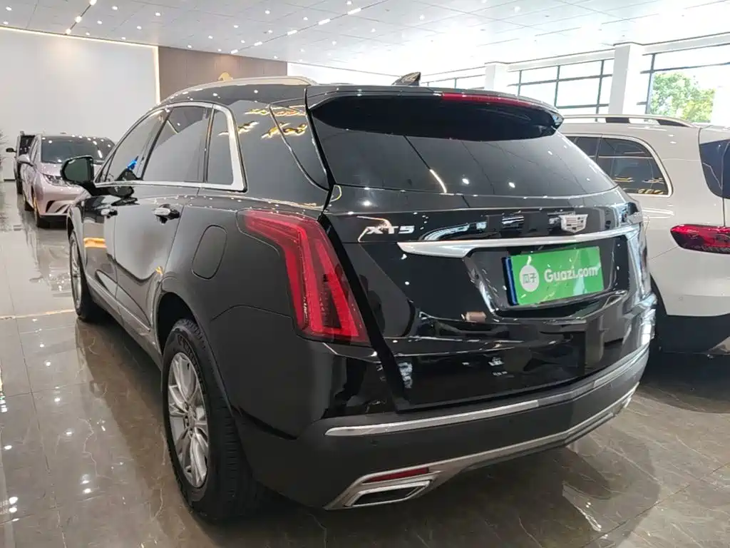 Cadillac XT5 2021 — фото 5