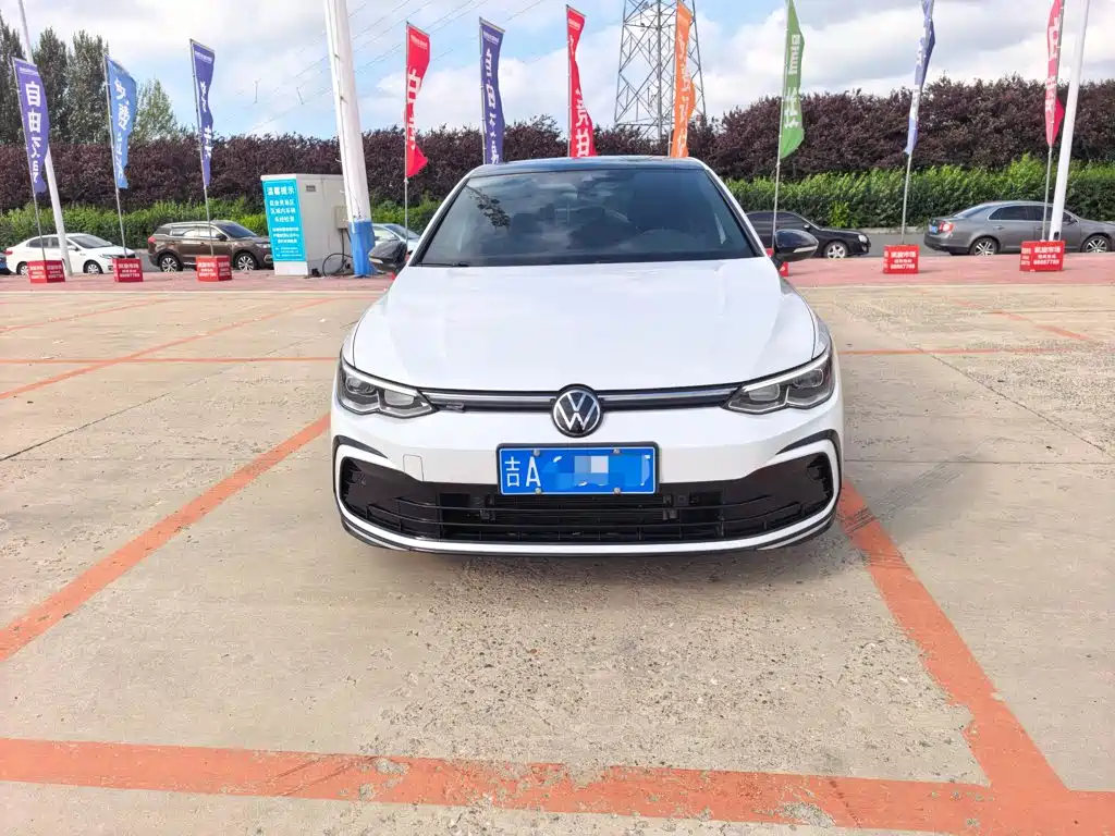 Volkswagen Golf 2022