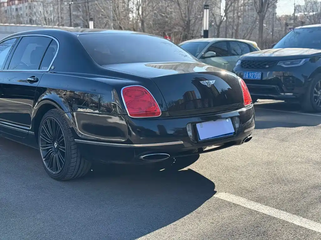Bentley Flying Spur 2011 — фото 15
