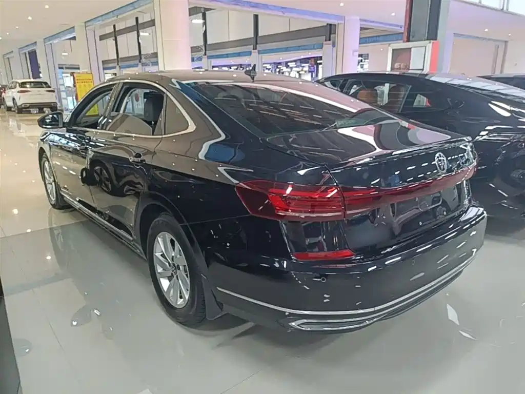 Volkswagen Passat PHEV 2024 — фото 5