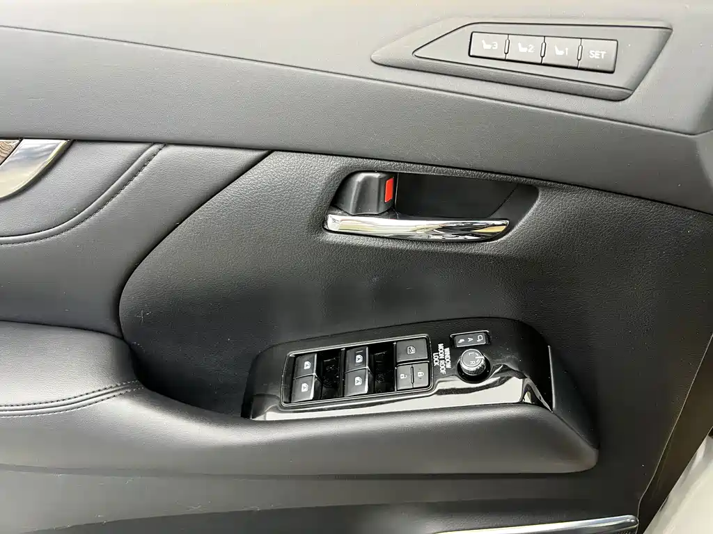 Toyota Alphard 2020 — фото 4