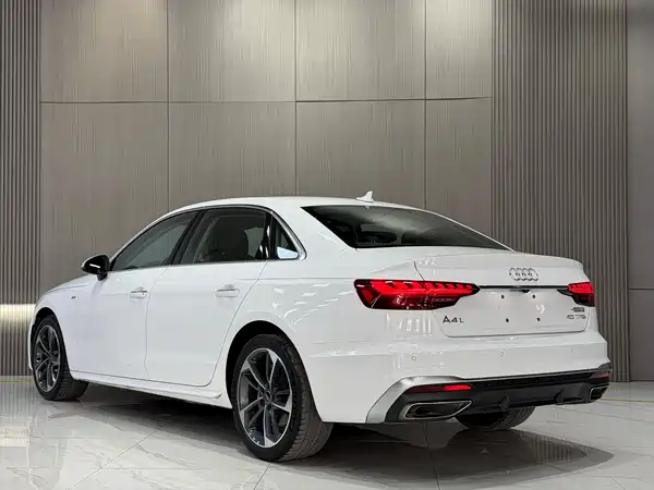 Audi A4L 2023