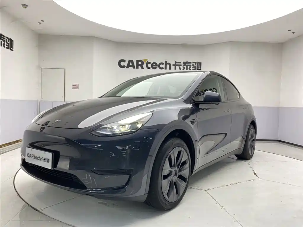 Tesla Model Y 2024 — фото 1