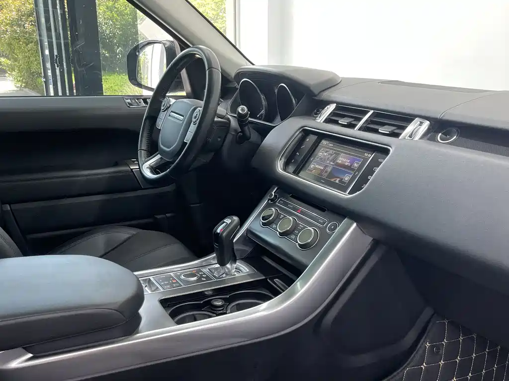 Land Rover Sport 2017 — фото 12
