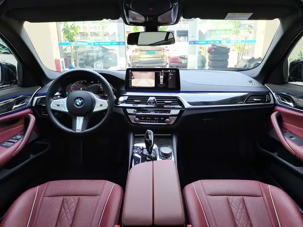 BMW 5 Series 2023 — фото 15