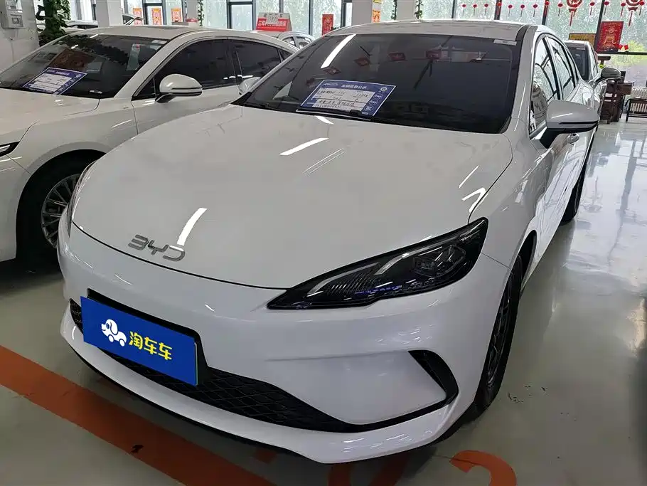 BYD Seal 05 DM-i 2025