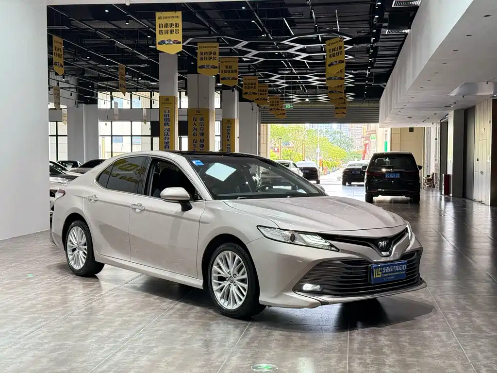 Toyota Camry 2020 — фото 3