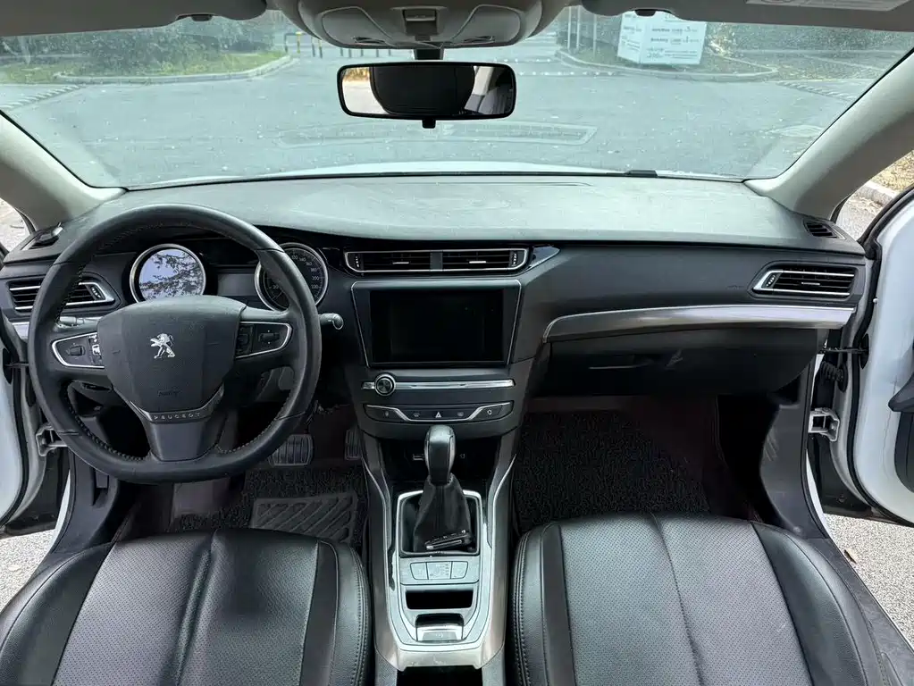Peugeot 408 2016 — фото 10