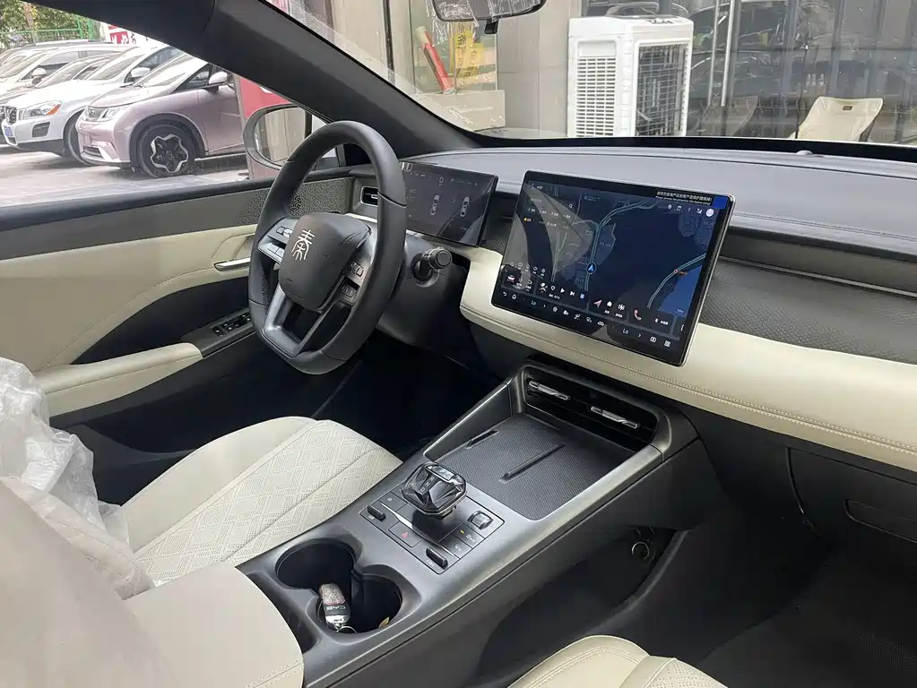 BYD Qin PLUS 2025 — фото 16