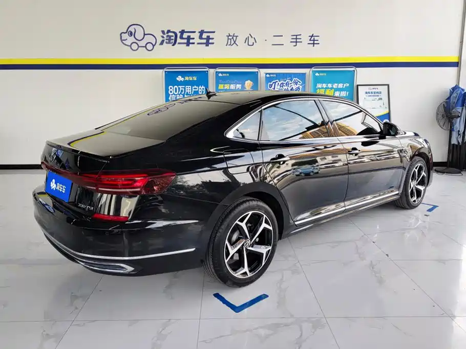 Volkswagen Passat 2023