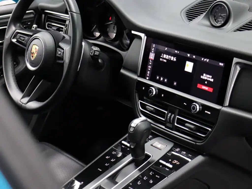 Porsche Macan 2023 — фото 21