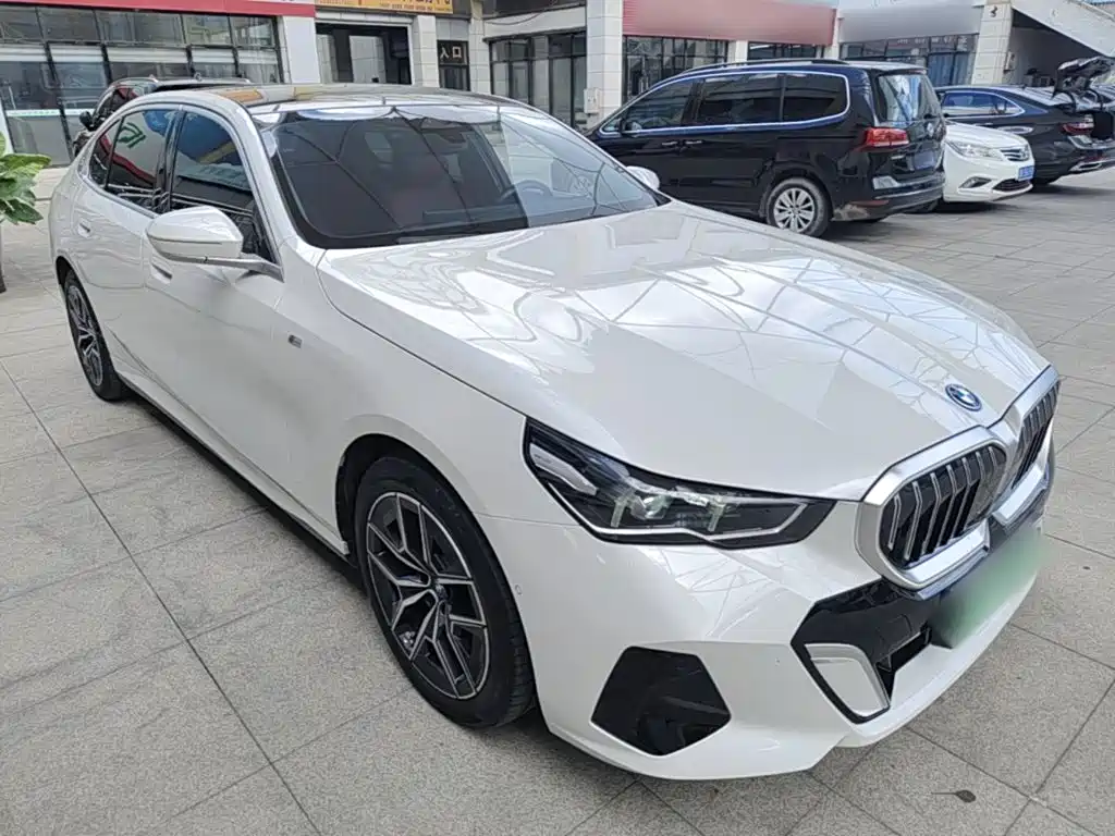 BMW i5 2024 — фото 4