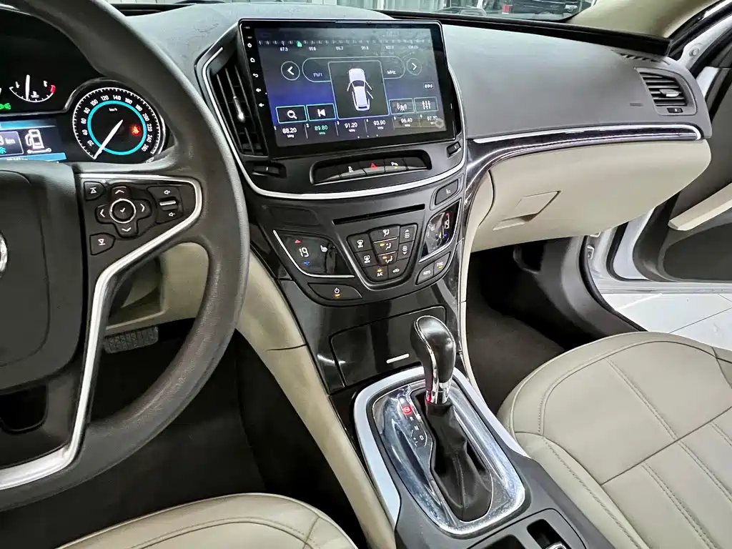 Buick Regal 2016 — фото 12