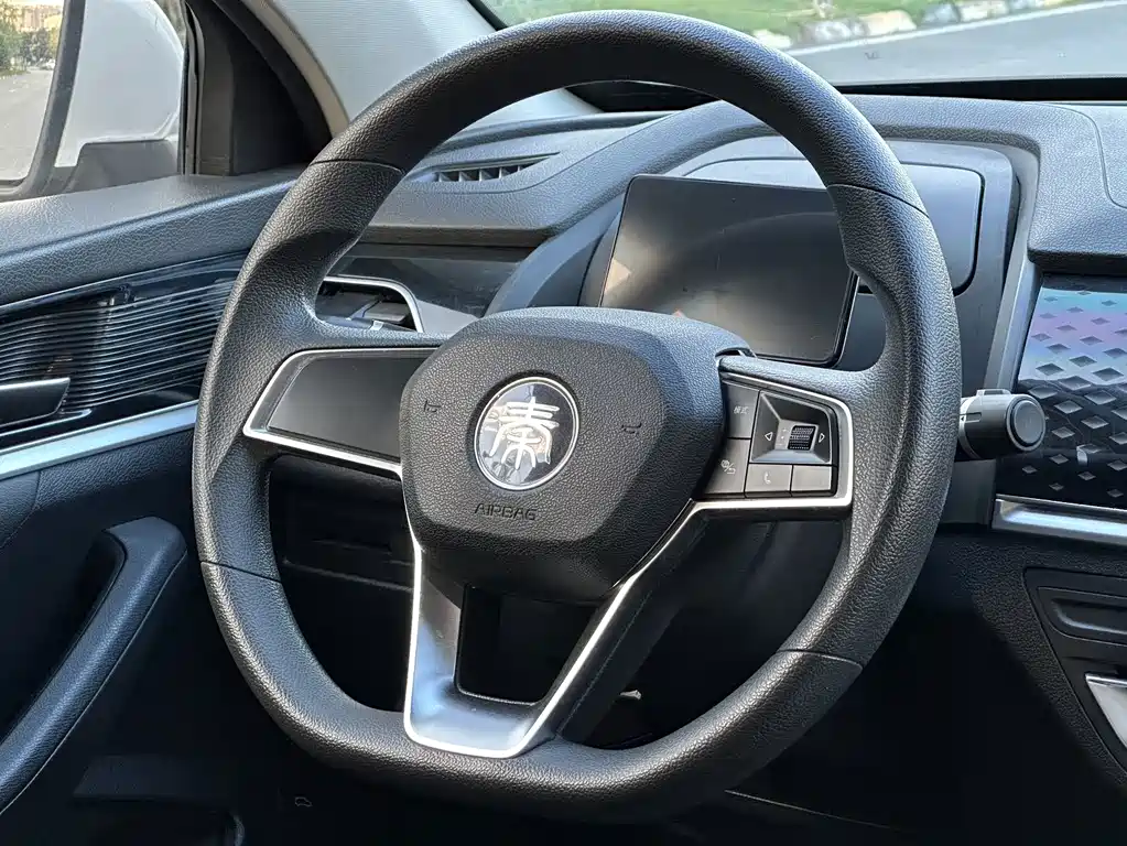 BYD Qin PLUS 2022 — фото 15