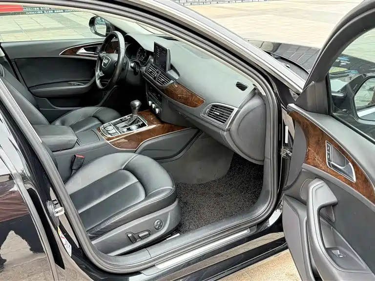 Audi A6L 2015 — фото 18