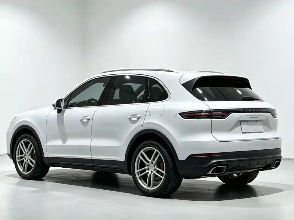 Porsche Cayenne 2018 — фото 7