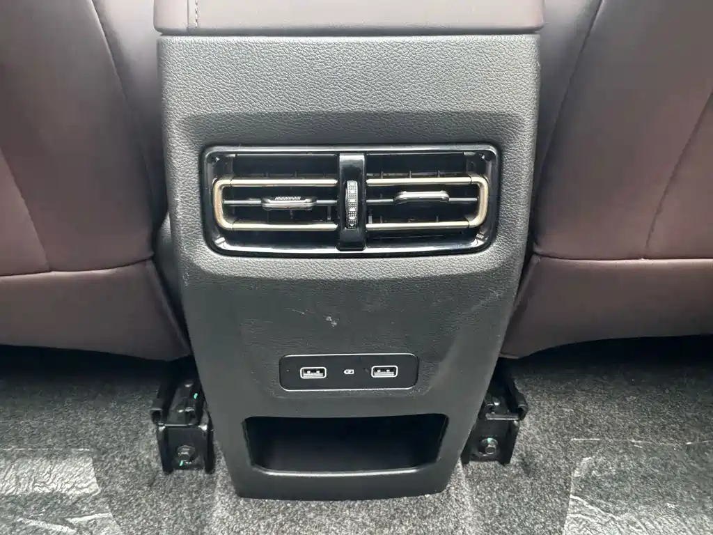 Jetour X90 PLUS 2024 — фото 15