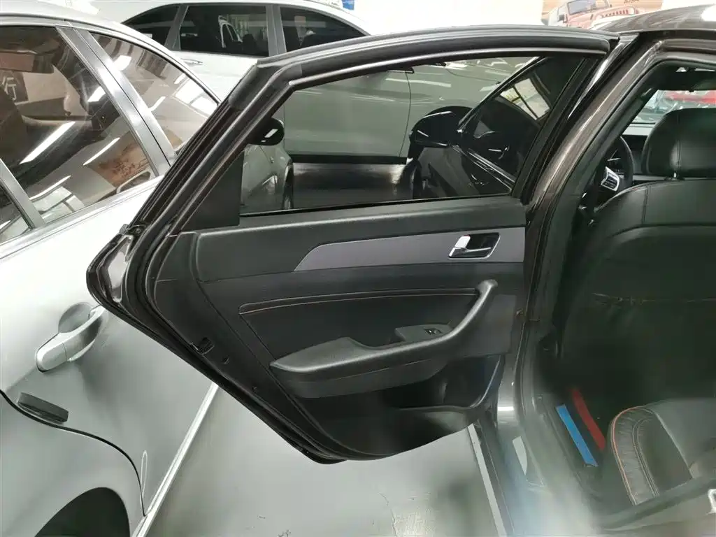Hyundai Sonata 2015 — фото 29