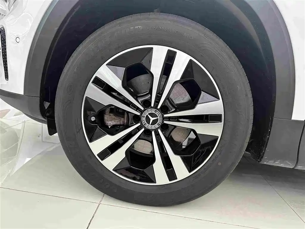 Mercedes-Benz GLB 2024