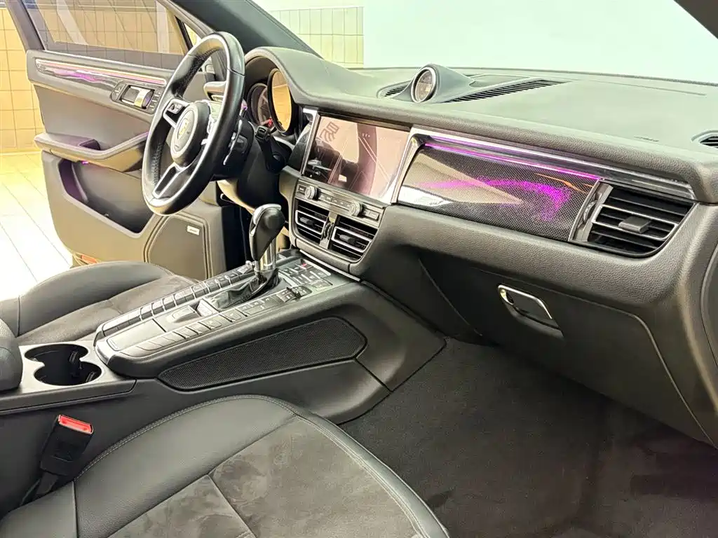 Porsche Macan 2021 — фото 11
