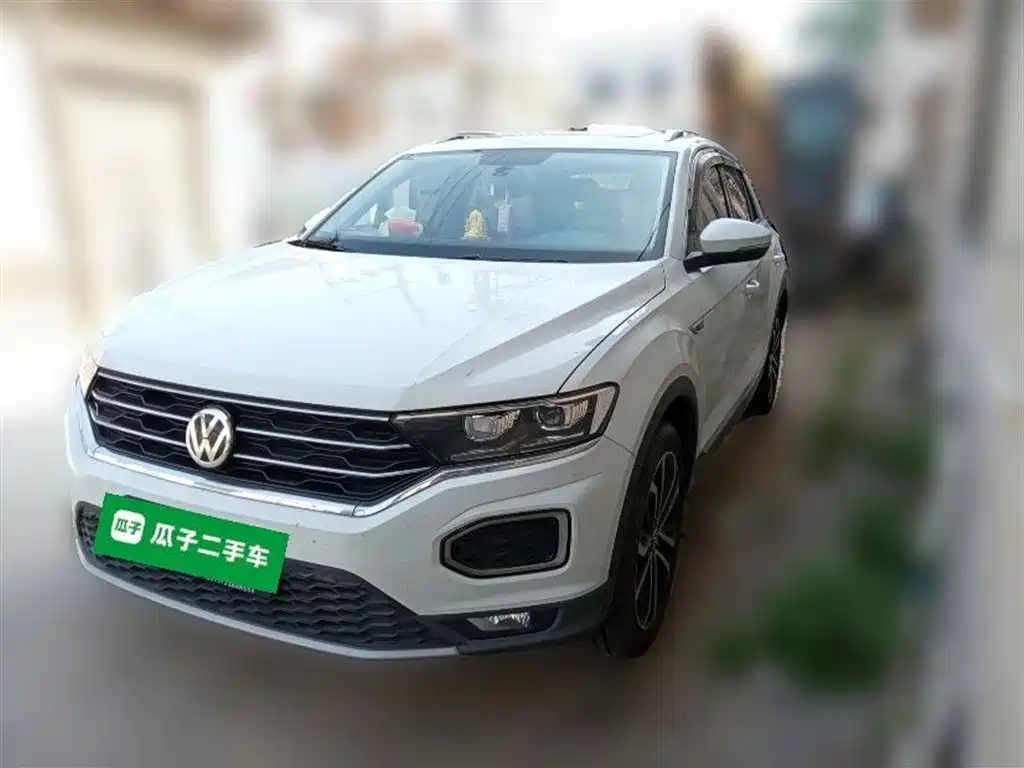 Volkswagen T-Roc 2020 — фото 1