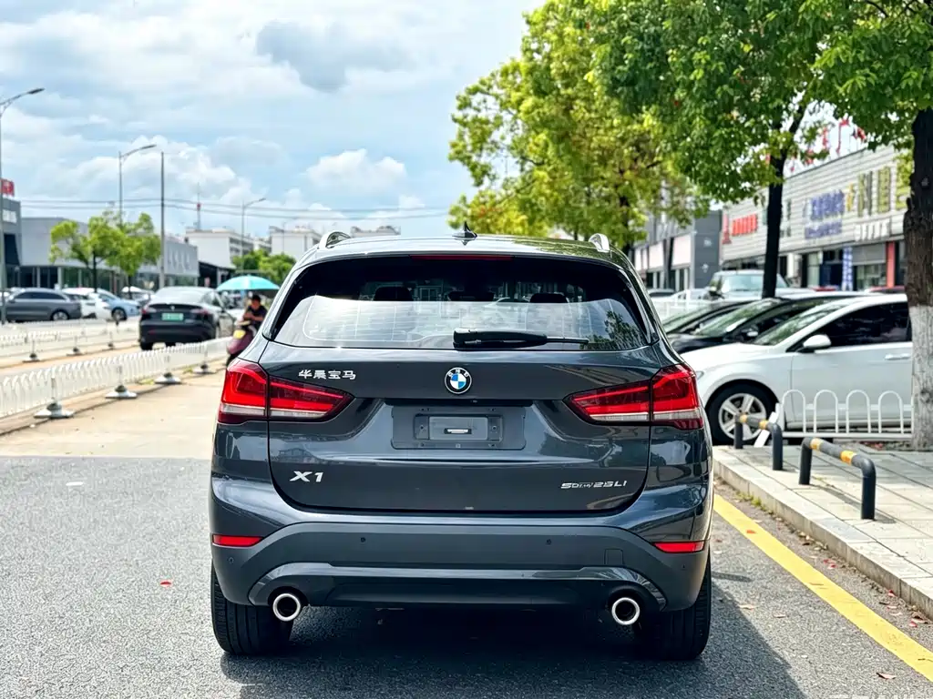 BMW X1 2021 — фото 5